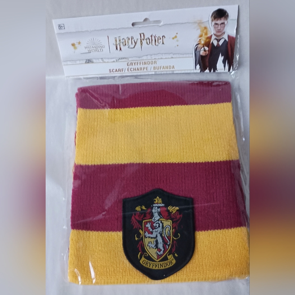 Harry Potter Gryffindor Cosplay Novelty Scarf OSFM WB New NOS 2022